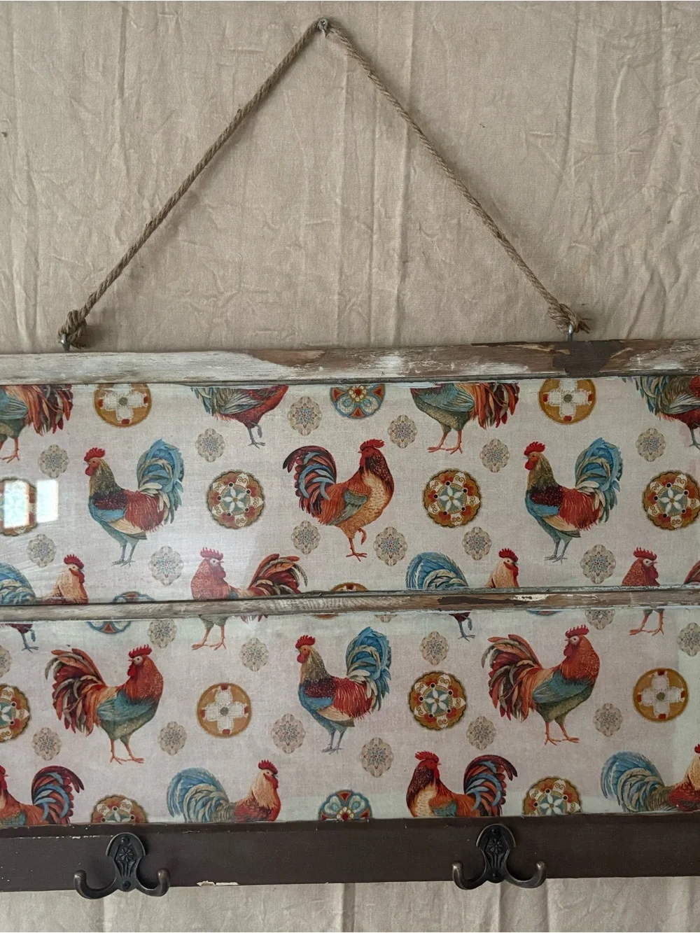 Rustic Rooster Wall Hook Panel - Multicolor